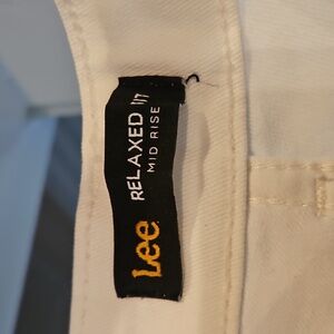 LEE RELAXED FIT.  MID RISE.  SIZE 14